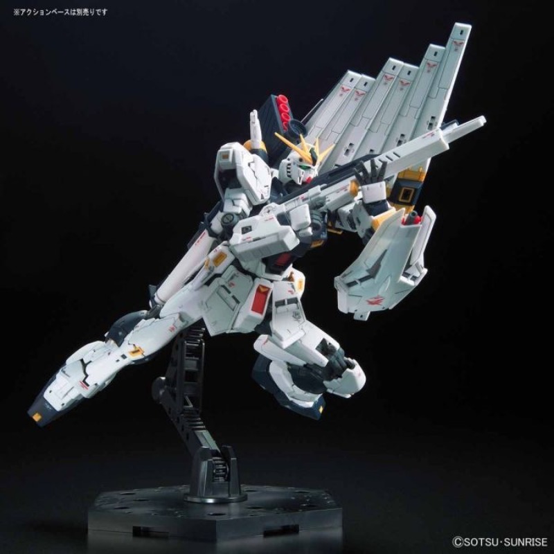 Em estoque: Kit de montagem de - Bandai Model Gundam Rg avaliação e preço
